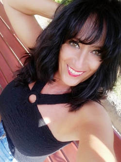 Cec�lia, 56 �ves t�rskeres� n�, Tata