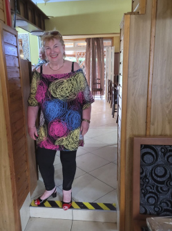 Erzsi, 68 �ves t�rskeres� n�, Budapest