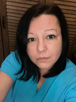 Veronika, 46 �ves t�rskeres� n�, T�rnok