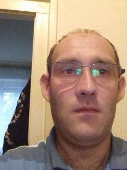 Gabi, 42 �ves t�rskeres� f�rfi, Borsfa