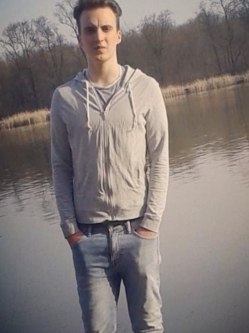 B�lint, 23 �ves t�rskeres� f�rfi, Szigetszentmikl�s