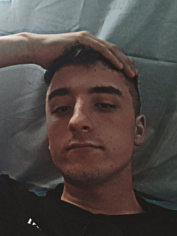 Robi, 21 �ves t�rskeres� f�rfi, J�szszentl�szl�