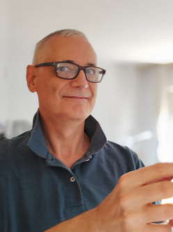 Ferenc, 62 �ves t�rskeres� f�rfi, Budapest