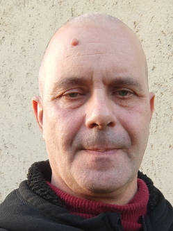Andr�s Zsolt, 50 �ves t�rskeres� f�rfi, Mez�k�vesd