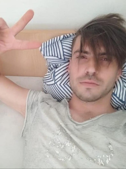 Attila, 21 �ves t�rskeres� f�rfi, Tatab�nya