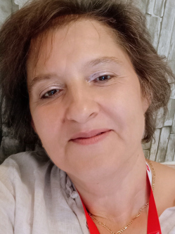 Kata, 56 �ves t�rskeres� n�, Sz�szorsz�g