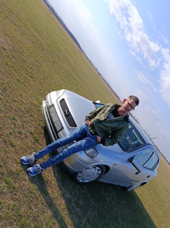 J�zsi, 22 �ves t�rskeres� f�rfi, Balmaz�jv�ros