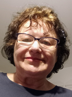 Anna, 78 �ves t�rskeres� n�, P�csmegyer