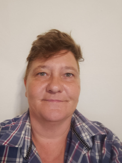 46 �ves szegedi n�