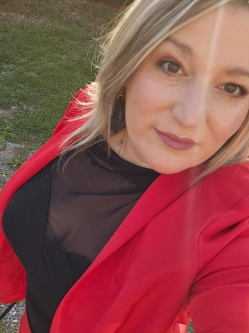 Borb�la, 45 �ves t�rskeres� n�, Salg�tarj�n