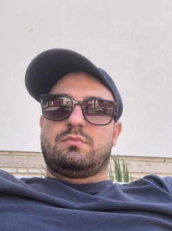 Adam, 27 �ves t�rskeres� f�rfi, Kiskunhalas