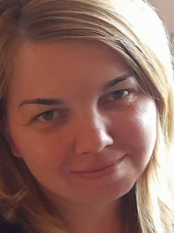 Adrienn, 43 �ves t�rskeres� n�, M�t�szalka