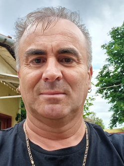 Karesz, 59 �ves t�rskeres� f�rfi, F�zesgyarmat