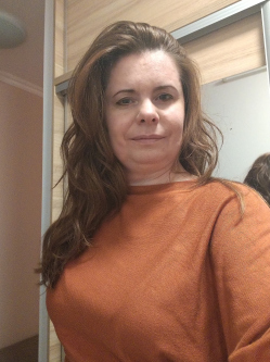 46 �ves ny�regyh�zi n�