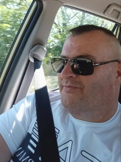 Andris, 45 �ves t�rskeres� f�rfi, Baks