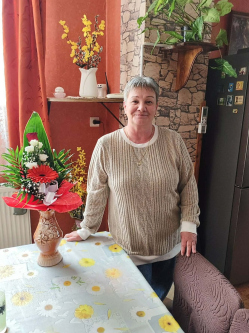 Erika, 58 �ves t�rskeres� n�, Aba�jsz�nt�