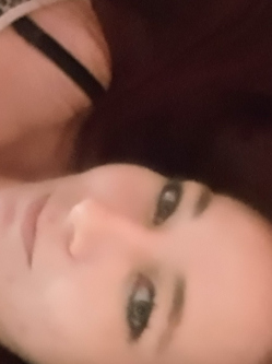 Szandra, 33 �ves t�rskeres� n�, Mez�k�vesd