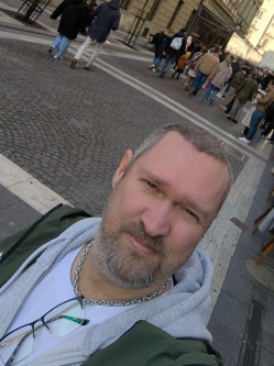 P�ter, 49 �ves t�rskeres� f�rfi, Nagyszombat