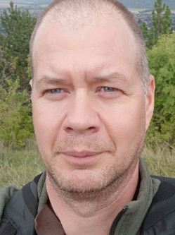 Attila, 46 �ves t�rskeres� f�rfi, Buda�rs