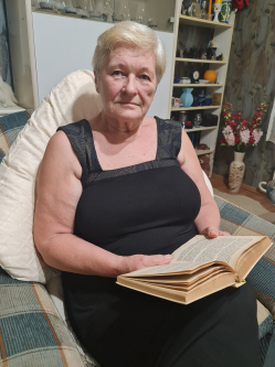Erzs�bet, 71 �ves t�rskeres� n�, Kiskunhalas