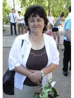 Anik�, 64 �ves t�rskeres� n�, S�rospatak