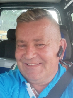 Tamas, 49 �ves t�rskeres� f�rfi, Ny�rmeggyes