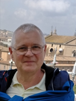 Csaba, 60 �ves t�rskeres� f�rfi, Tahit�tfalu