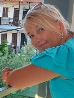 �vi, 52 �ves t�rskeres� n�, Kisv�rda