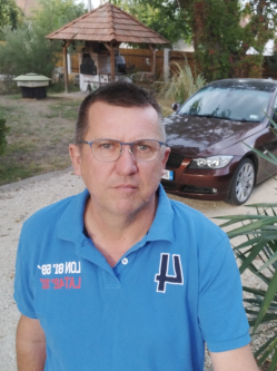 Csaba, 59 �ves t�rskeres� f�rfi, Bugac