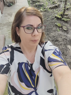Heni, 42 �ves t�rskeres� n�, Debrecen