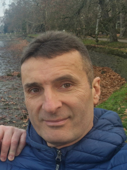 Zsolt, 51 �ves t�rskeres� f�rfi, Tatab�nya