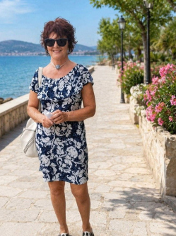 Ibolya, 59 �ves t�rskeres� n�, Ajka
