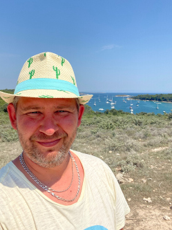 András, 45 éves társkereső férfi, Pusztavám