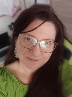 Ren�ta, 51 �ves t�rskeres� n�, Kecskem�t