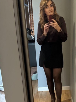 Dorina, 32 �ves gy�ri t�rskeres� n�