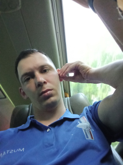 Lenard, 31 �ves t�rskeres� f�rfi, Bodrogkereszt�r