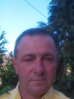 L�szl�, 57 �ves n�tincsi t�rskeres� f�rfi