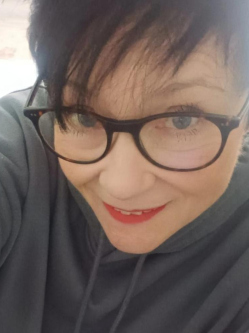 Ter�z, 54 �ves t�rskeres� n�, Zalaegerszeg