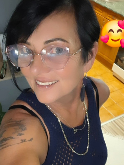 Ica, 62 �ves t�rskeres� n�, Hajd�b�sz�rm�ny