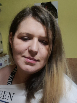 AndreA, 34 �ves t�rskeres� n�, Szeksz�rd