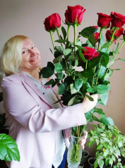 Lili, 58 �ves t�rskeres� n�, Ny�regyh�za
