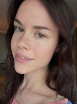 Dorottya, 21 �ves t�rskeres� n�, Zalaegerszeg