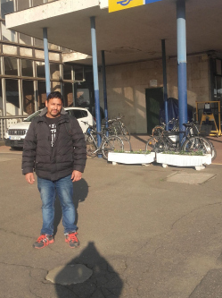 Pityu, 39 �ves polg�rdi t�rskeres� f�rfi