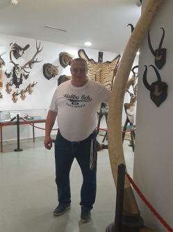 L�szl�, 58 �ves t�rskeres� f�rfi, Szolnok