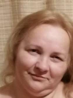 Szilvia, 49 �ves t�rskeres� n�, Sopron