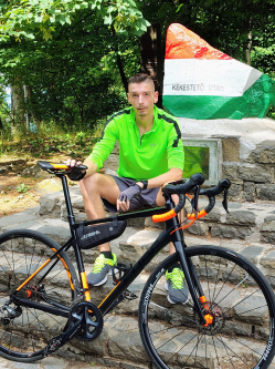 Zsolt, 46 �ves t�rskeres� f�rfi, Gy�ngy�s
