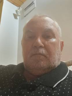 Zsiguci, 76 �ves t�rskeres� f�rfi, Verpel�t