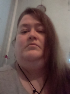 Erzsi, 42 �ves t�rskeres� n�, Magyarkeszi