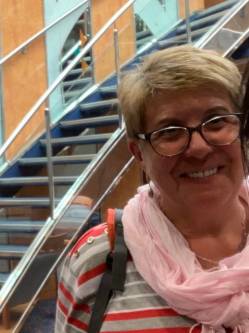 Piros, 74 �ves zalaegerszegi t�rskeres� n�