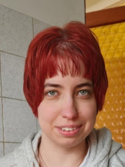 Vivien, 31 �ves t�rskeres� n�, V�c